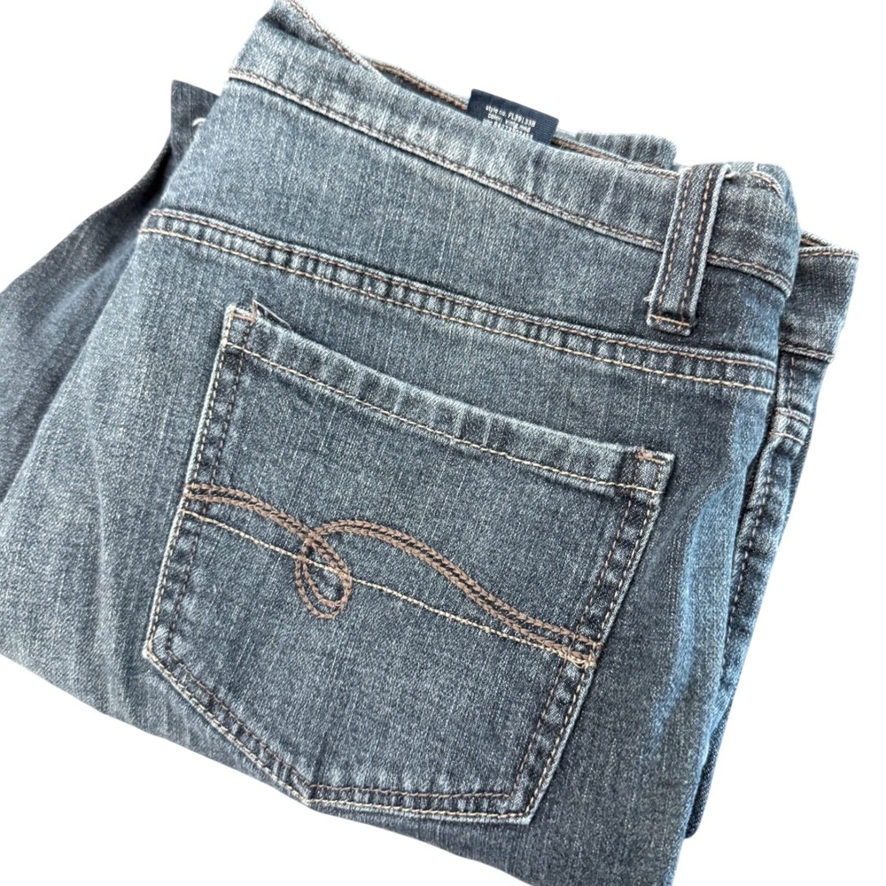 Faded Glory Women 18 Petite Vintage‎ Medium Wash Straight Leg Jeans FL39133B